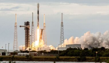 Alphabet Poised for $100 Billion Windfall on SpaceX Investment