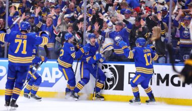 Sabres score 4 third-period goals to beat Bruins in Game 1