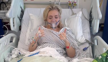 Woman given just 18 months to live blames vaping for her lung cancer at 22