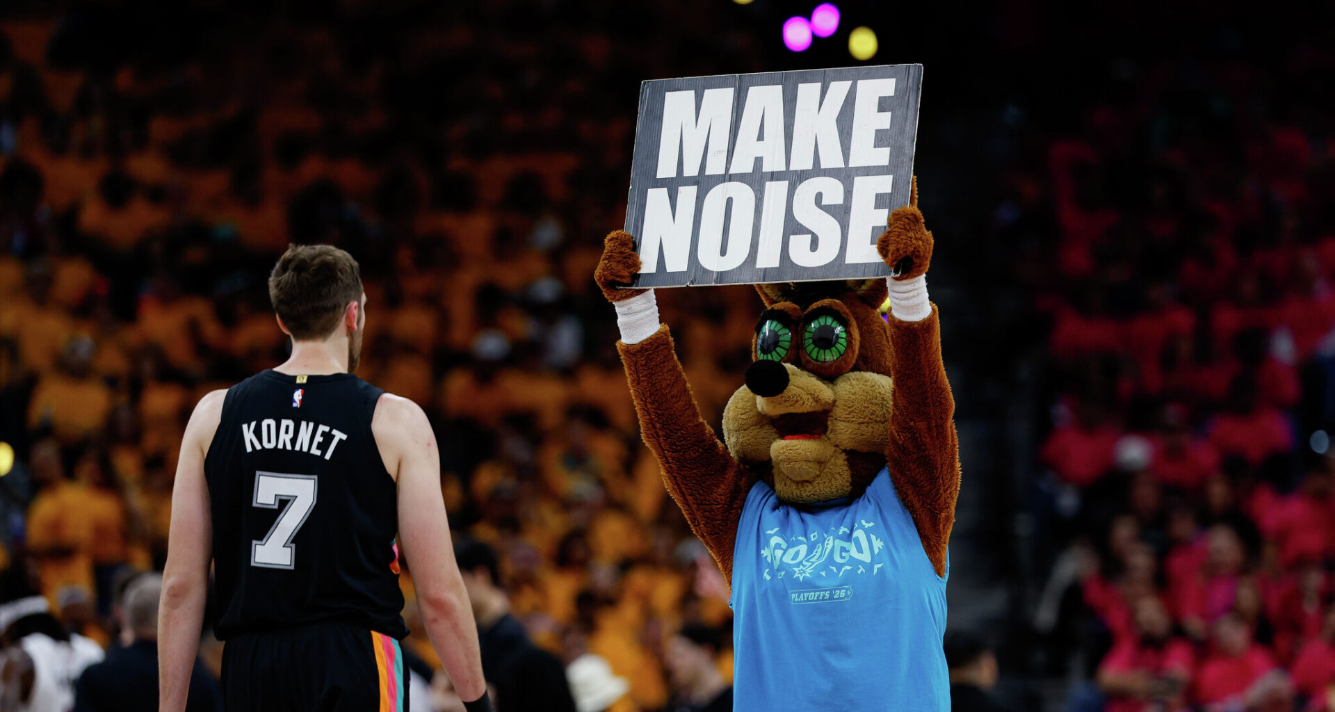 Famous fans, super fans watch Spurs take Game 1 over Portland