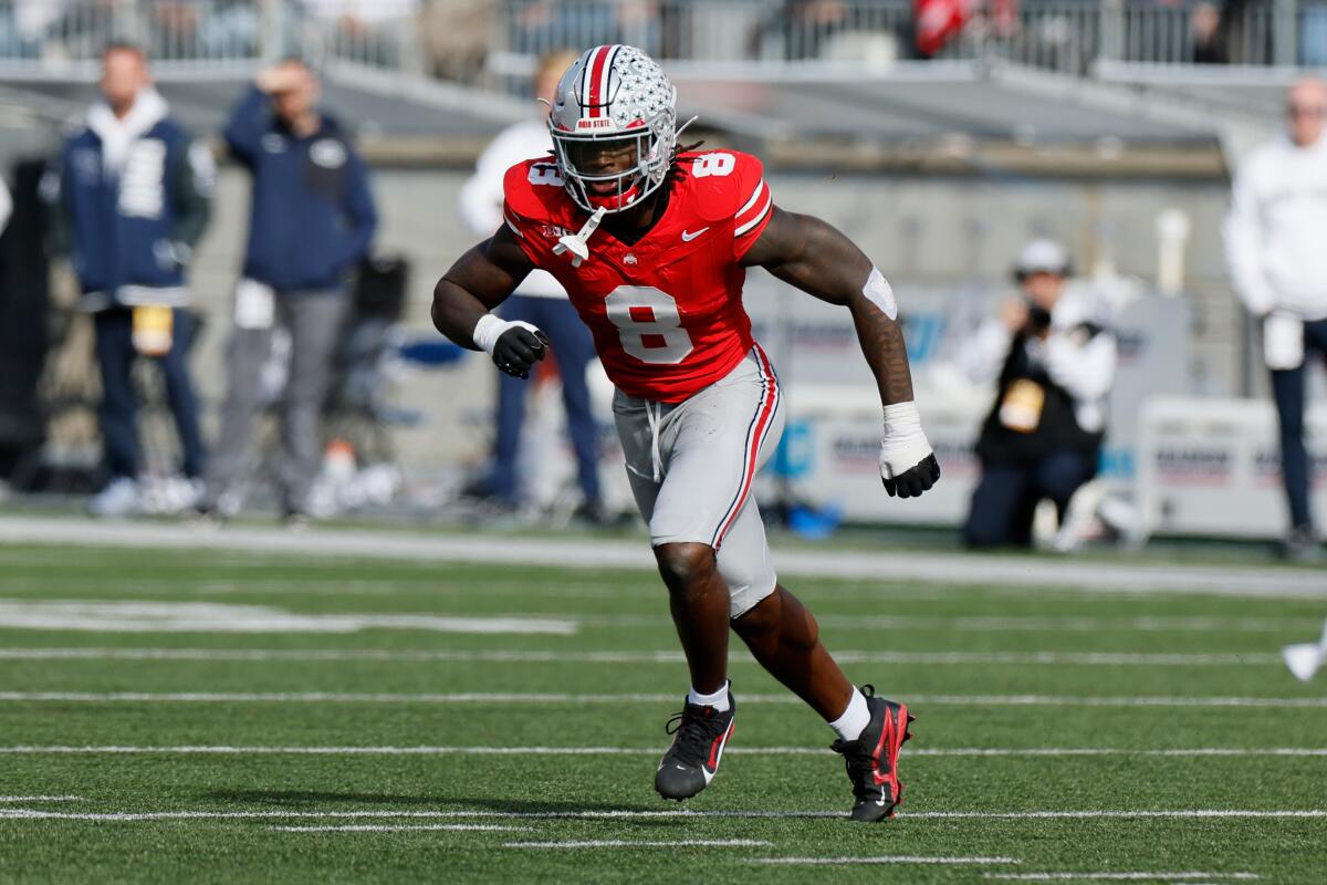Ohio State linebacker Arvell Reese plays against Penn State on Nov. 1.