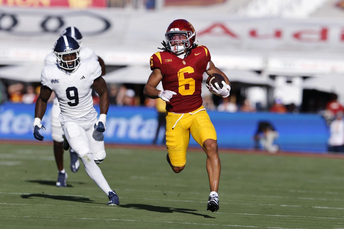 USC wide receiver Makai Lemon scores a touchdown against Georgia Southern on Sept. 6.