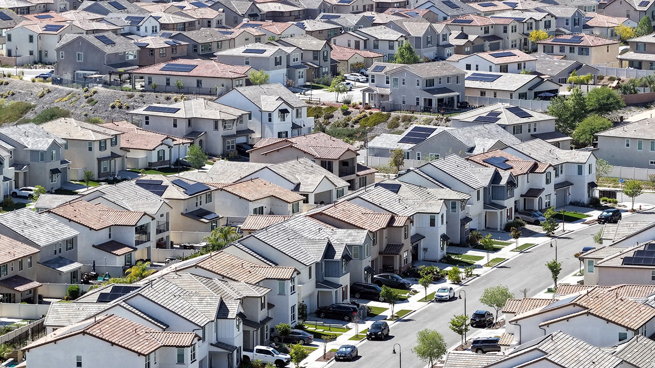 California housing market stays tight despite recent inventory gains