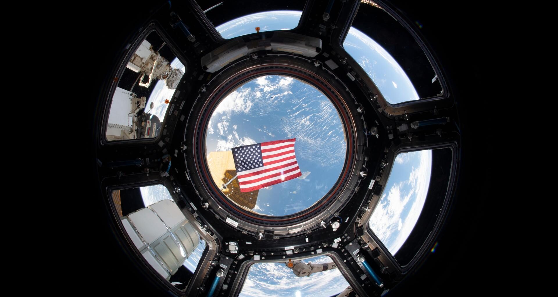 Ex-NASA astronauts launch Astronauts For America to support democracy