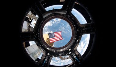 Ex-NASA astronauts launch Astronauts For America to support democracy