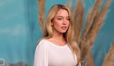 Sydney Sweeney kicks off Stagecoach weekend with duet alongside Bailey Zimmerman as lingerie war heats up