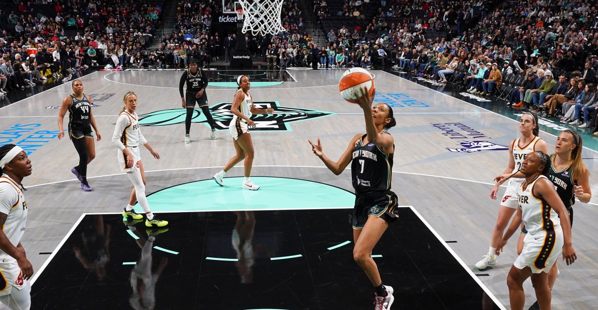 Liberty lose pre-season opener to Fever as Han Xu shines in return