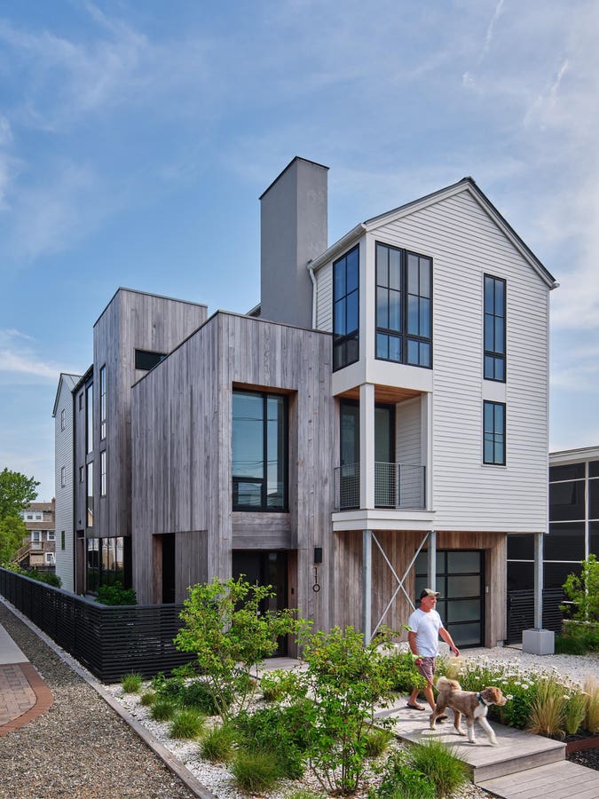 A Modern Beach House by Delaware’s SEA Studio Architects