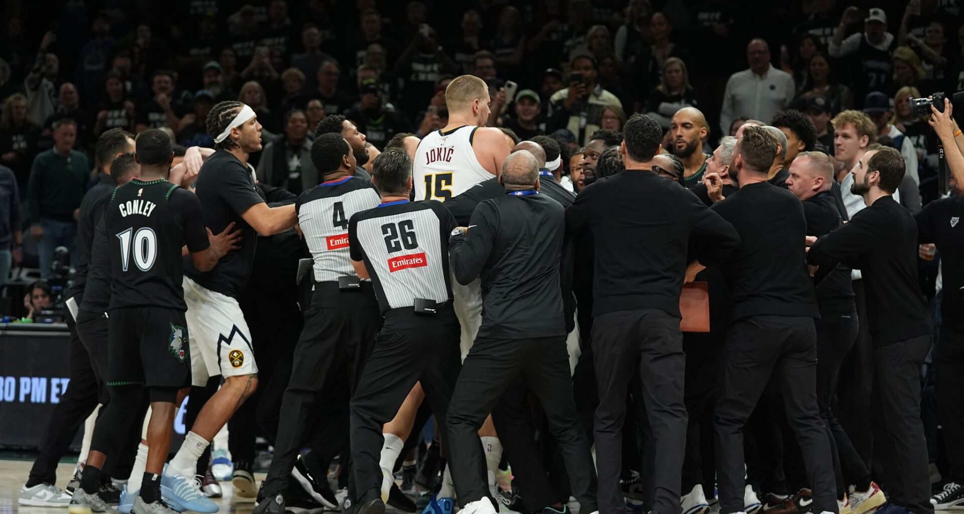 Jaden McDaniels angers the Nuggets again with a late layup that triggers shoving from Jokic