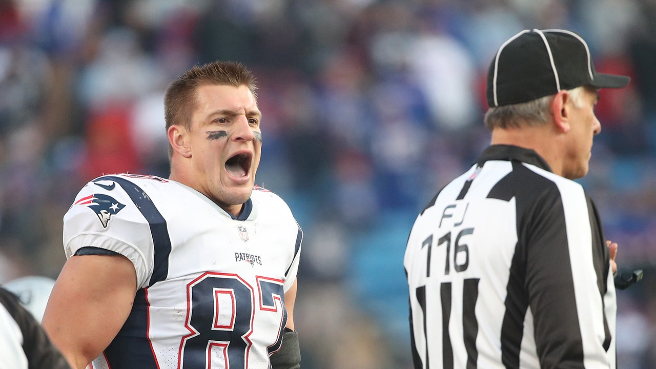 Gronk is back to partying, officially extends an invitation to the reinvented Bill Belichick