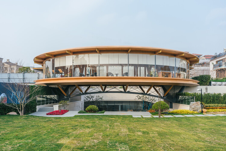 Timber Structure Pedestrian Bridge of Yitaiyipin Garden / GREEN ARCHITECTS + gad - Exterior Photography, Balcony