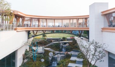 Timber Structure Pedestrian Bridge of Yitaiyipin Garden / GREEN ARCHITECTS + gad