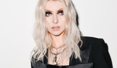 Taylor Momsen Hospitalized After Suffering Poisonous Spider Bite - E! News