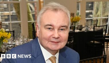 Eamonn Holmes recovering in hospital after stroke - BBC