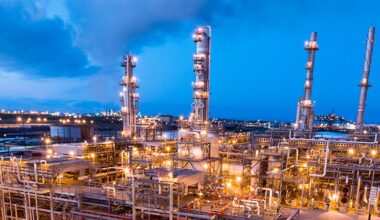 California Refineries Max Out Jet Fuel While Gasoline Starves 
