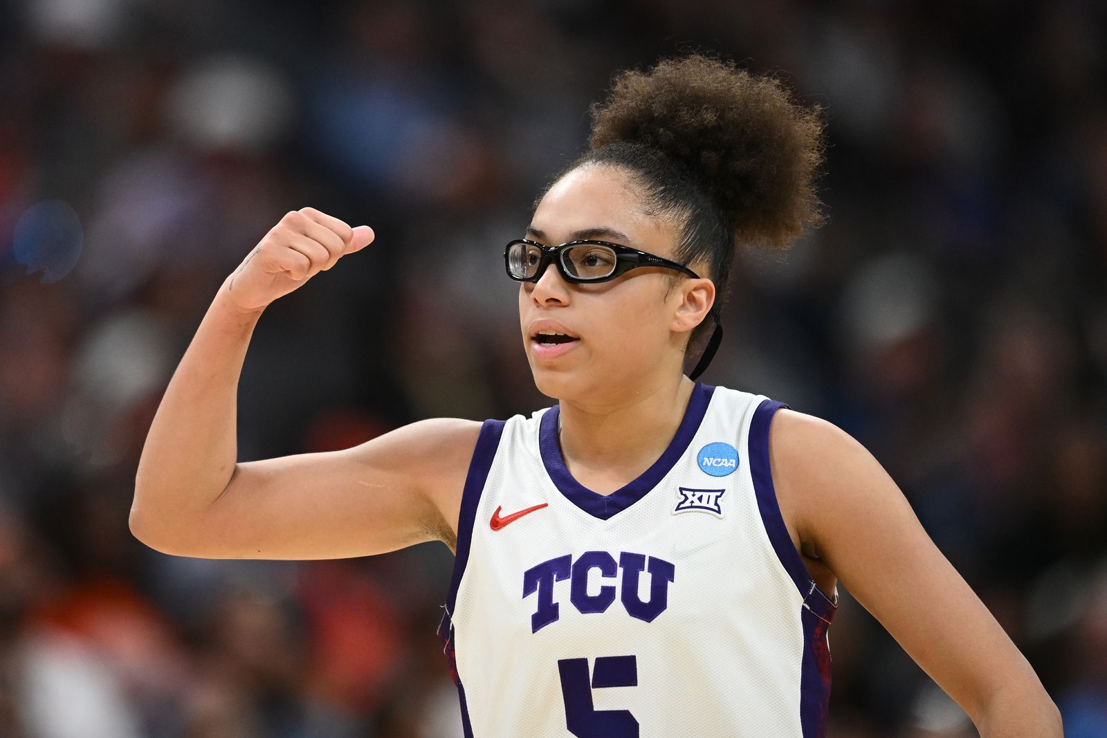 Image may contain Marilyn Mosby Person Face Head Basketball Playing Basketball Sport Hair and Mohawk Hairstyle