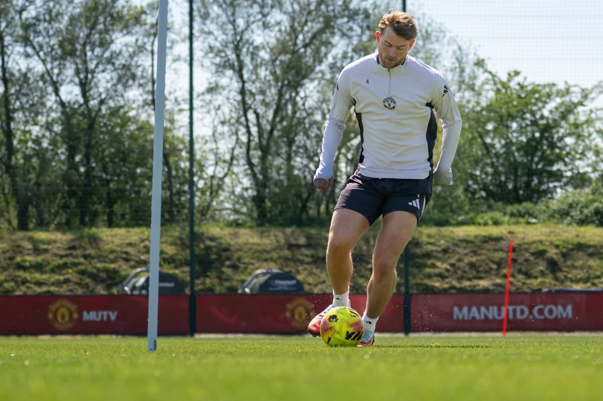 Man Utd star pictured in training amid four-word Instagram update - London Evening Standard