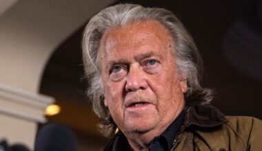 Supreme Court paves way for Steve Bannon contempt case to be dismissed