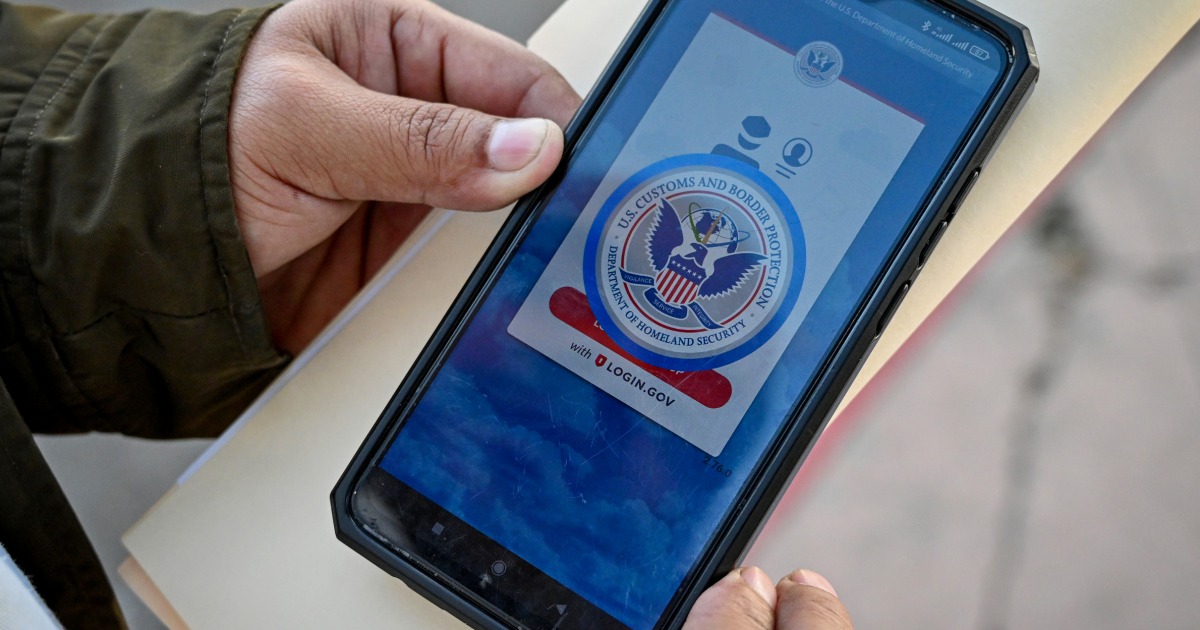 Judge blocks Trump's termination of parole for migrants who legally entered U.S. using Biden-era app