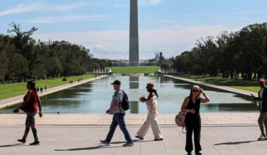 Trump says he'll renovate 'filthy' reflecting pool on National Mall
