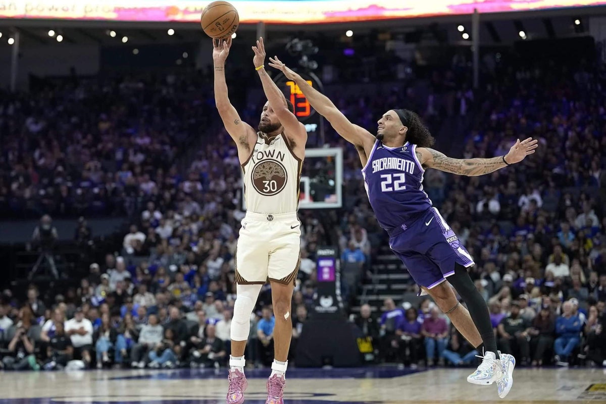 Steph Curry’s ankle tweak nearly overshadows Brandin Podziemski’s career night vs. Kings