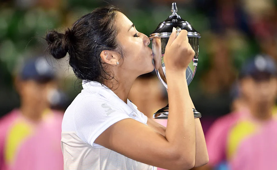 Zarina Diyas after winning the Japan Open in 2017.