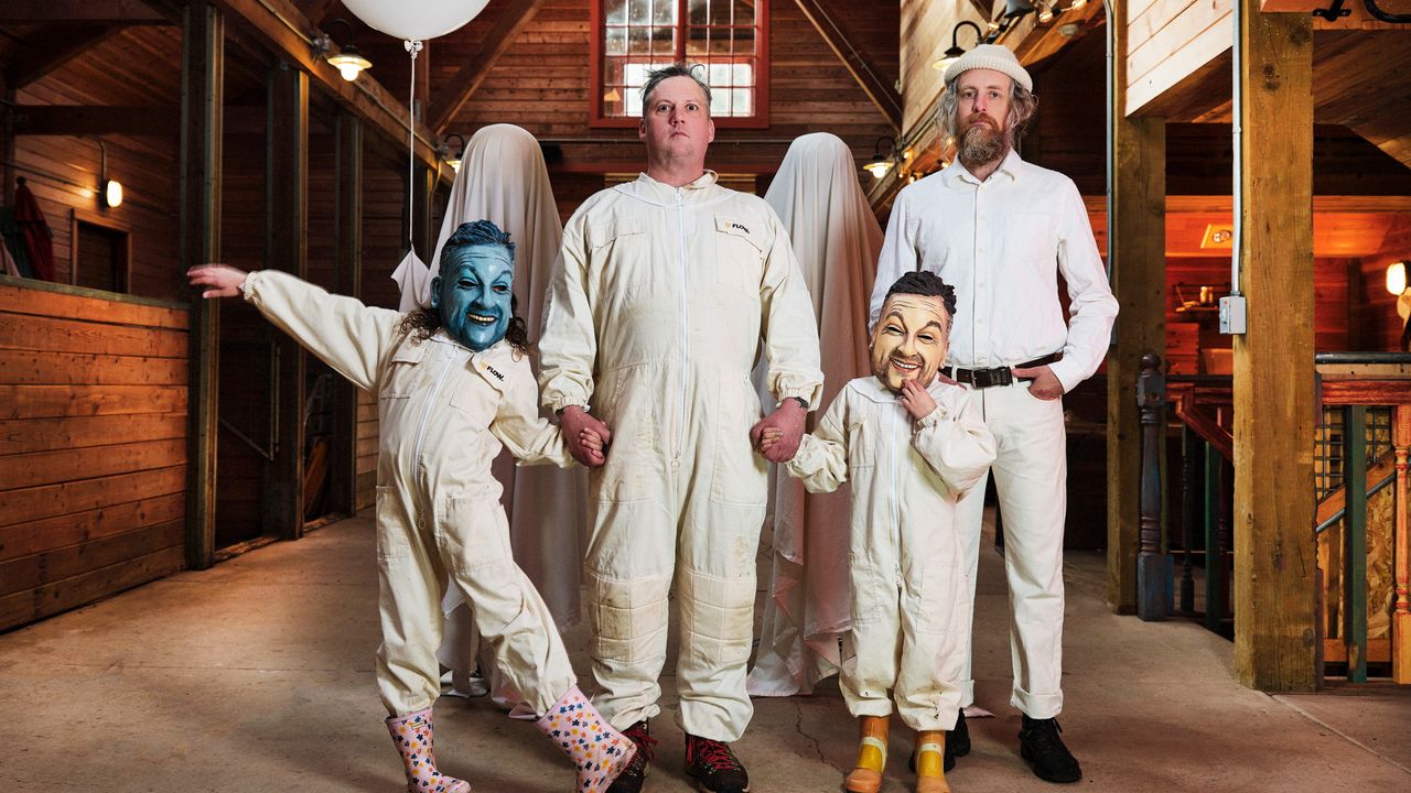 Modest Mouse Announce New Album An Eraser and a Maze