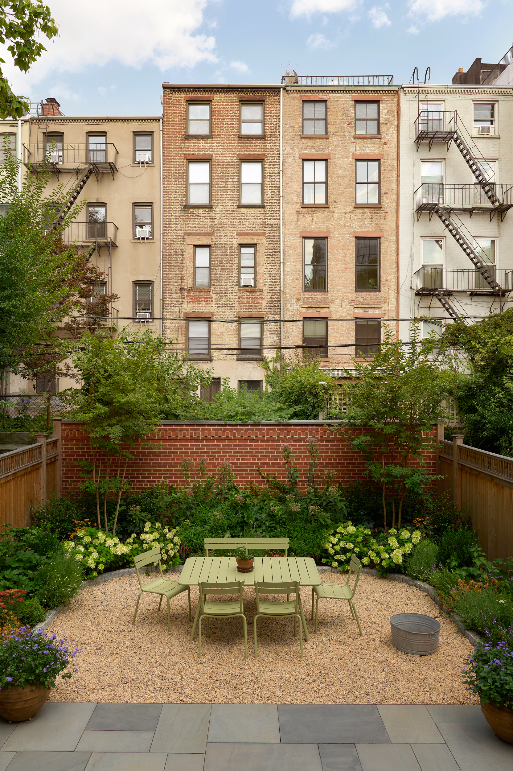 39 willow place backyard