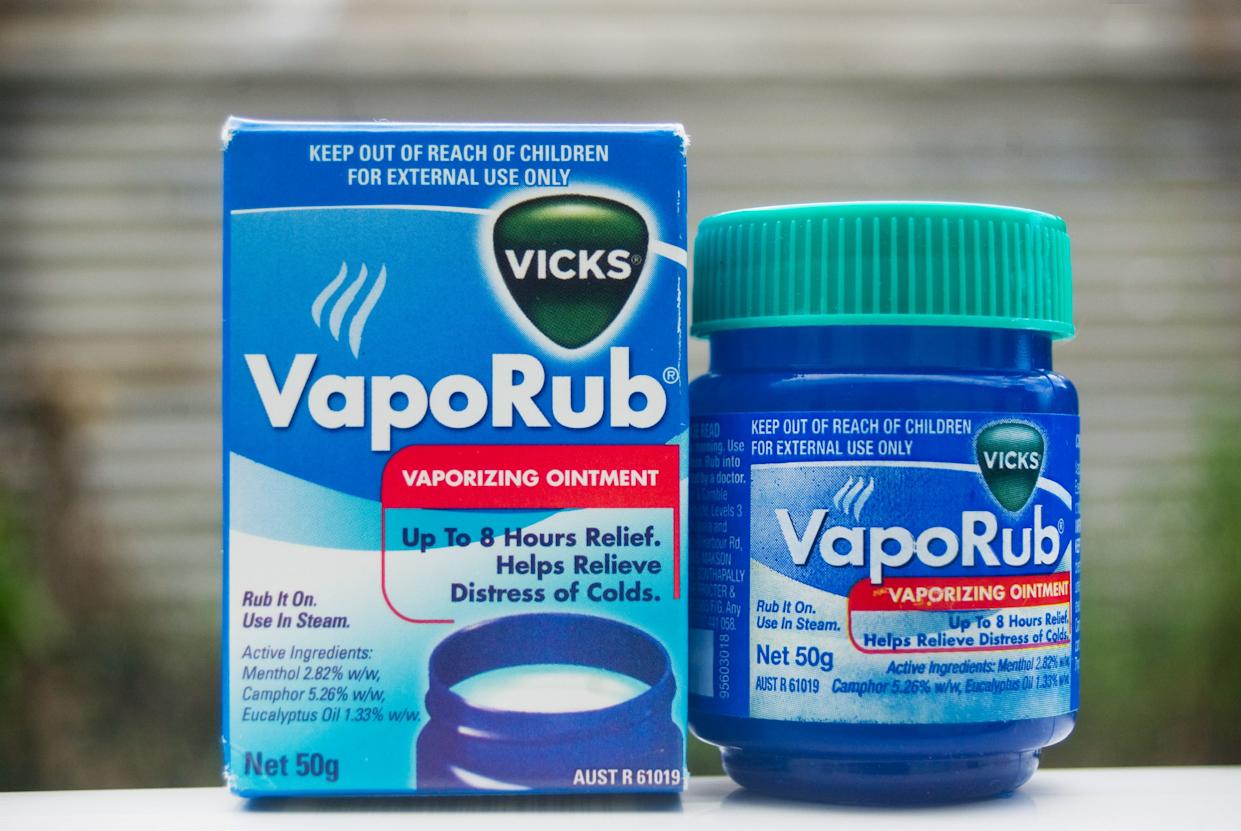Sore Throat Remedies - Vicks VapoRub