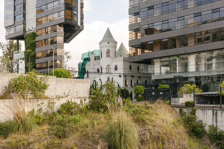  40+ Contemporary Architectural Works Across Ecuador Captured by Francesco Russo and Luca Piffaretti - Image 36 of 40