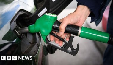 Oil prices plunge as Iran says Strait of Hormuz 'open' during ceasefire - BBC