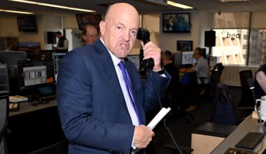 Jim Cramer says health care is the 'cold' hedge your AI-heavy portfolio is missing — and shares 4 stocks to consider