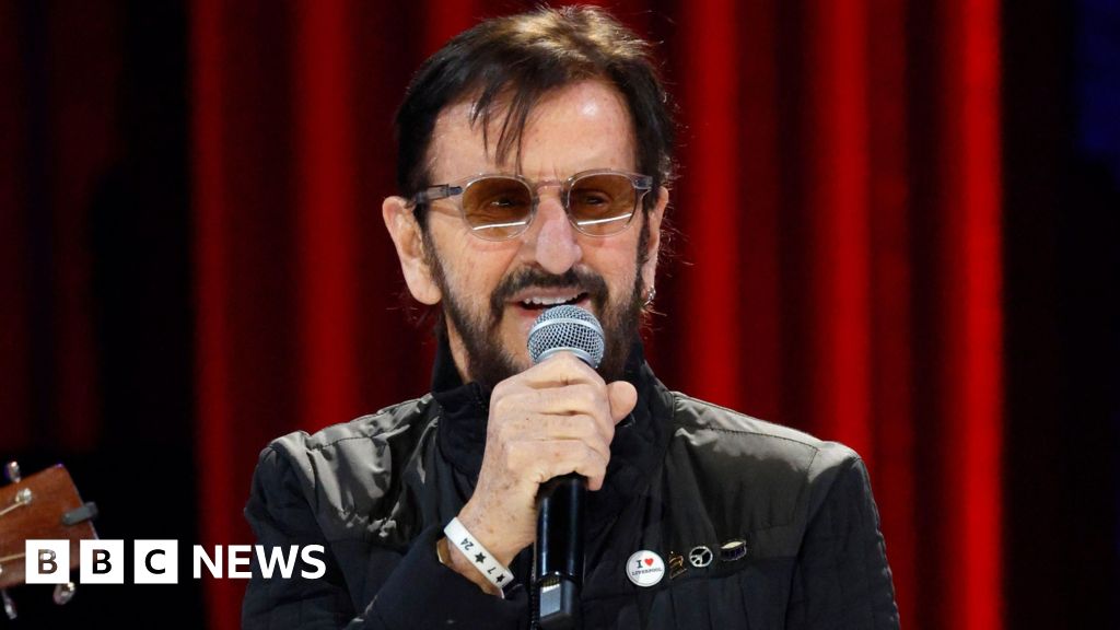 Ringo Starr on pizza, country music, Barry Keoghan and being Sir Richard - BBC