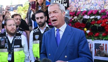 GB News halts for Nigel Farage breaking news announcement | TV & Radio | Showbiz & TV