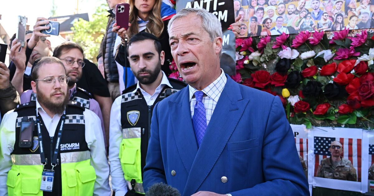 GB News halts for Nigel Farage breaking news announcement | TV & Radio | Showbiz & TV