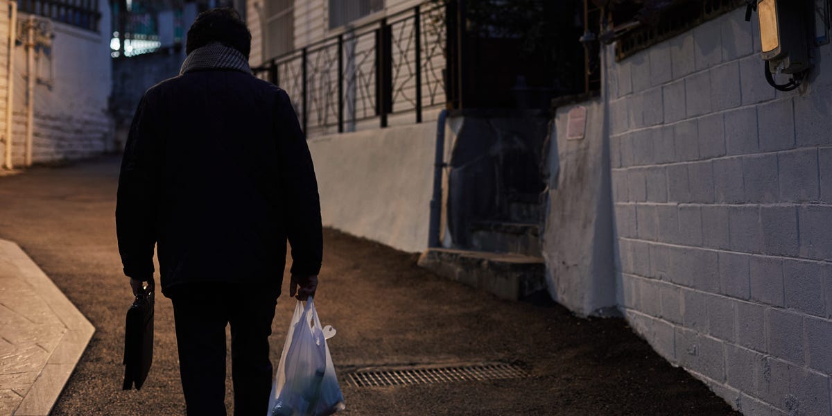 He's 40 in South Korea, in $300k Debt and Living on $10 a Day