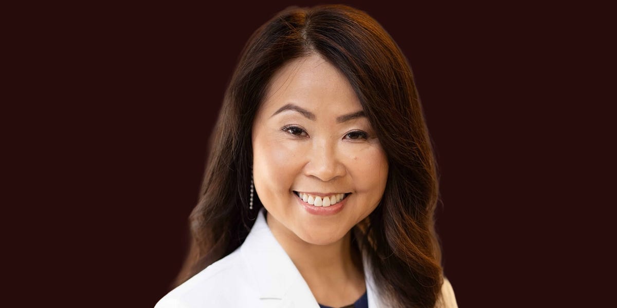 4 Healthy Aging Habits a Longevity Doctor Follows Most Days