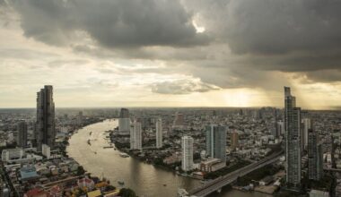 Thailand Mulls Higher Public Debt for $30 Billion Borrowing