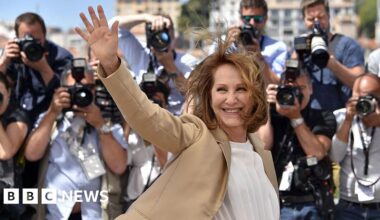 French film star Nathalie Baye dies aged 77, media report - BBC