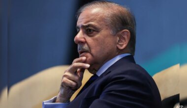 Pakistan Weighs 'All Options' To Repay $3 Billion UAE Loan