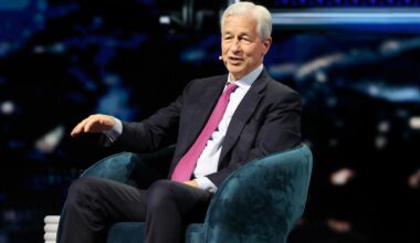 Dimon sends warning on the US economy, says Americans shouldn't get too comfortable