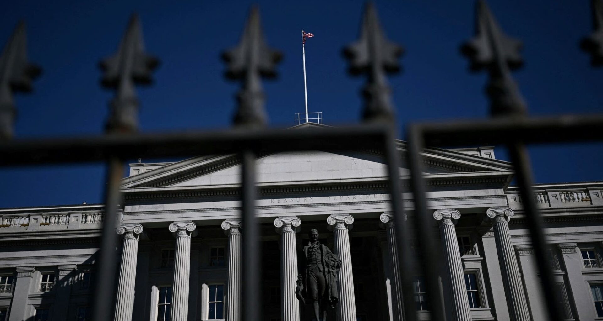 Foreign governments’ desire to loan money to the U.S. by buying U.S. Treasurys has not kept up for many reasons.