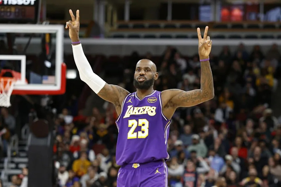 Los Angeles Lakers forward LeBron James (23) reacts against the Chicago Bulls during the second half at United Center on Jan 26, 2026.