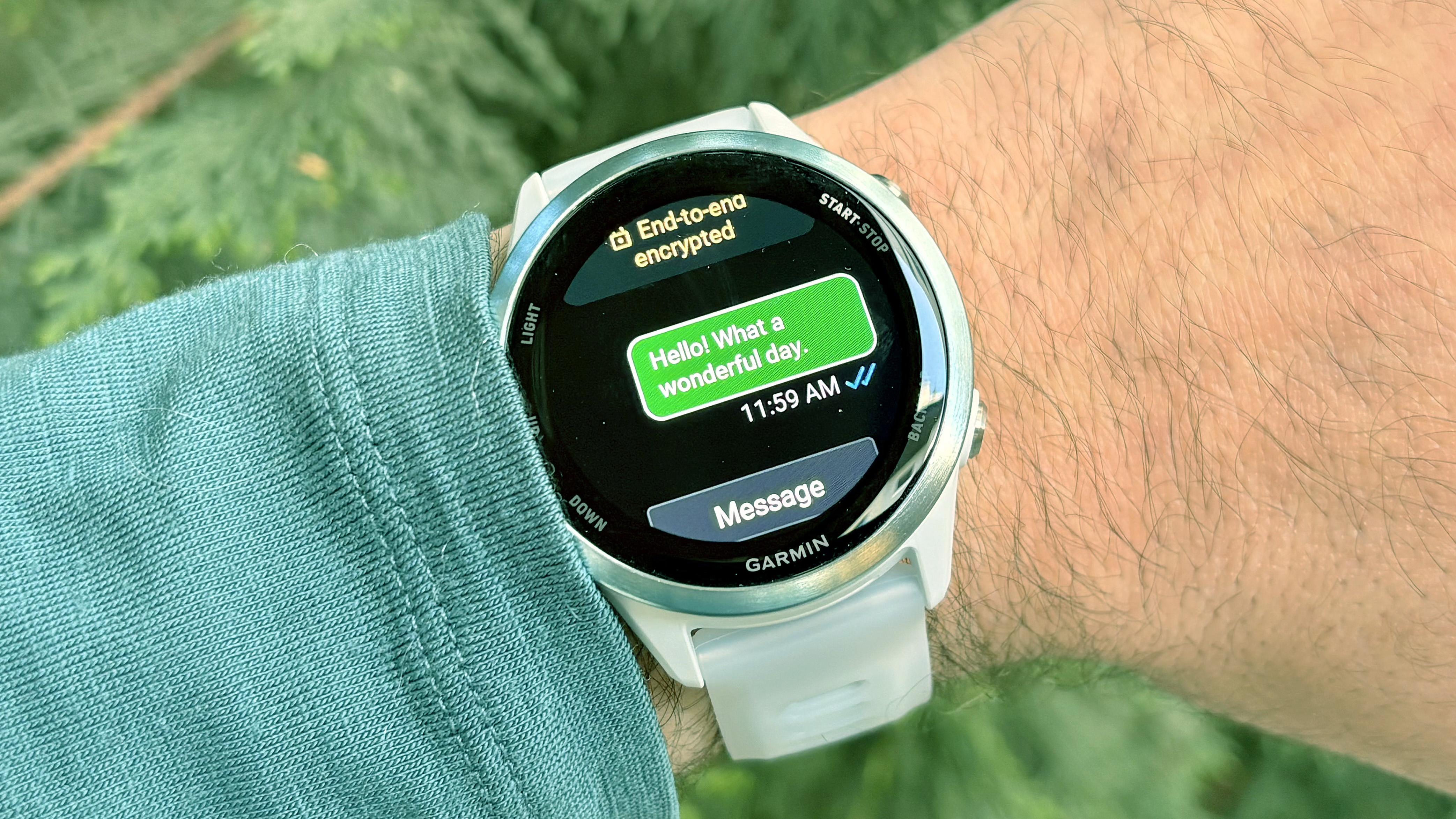 Garmin Forerunner 570 with WhatsApp message replies