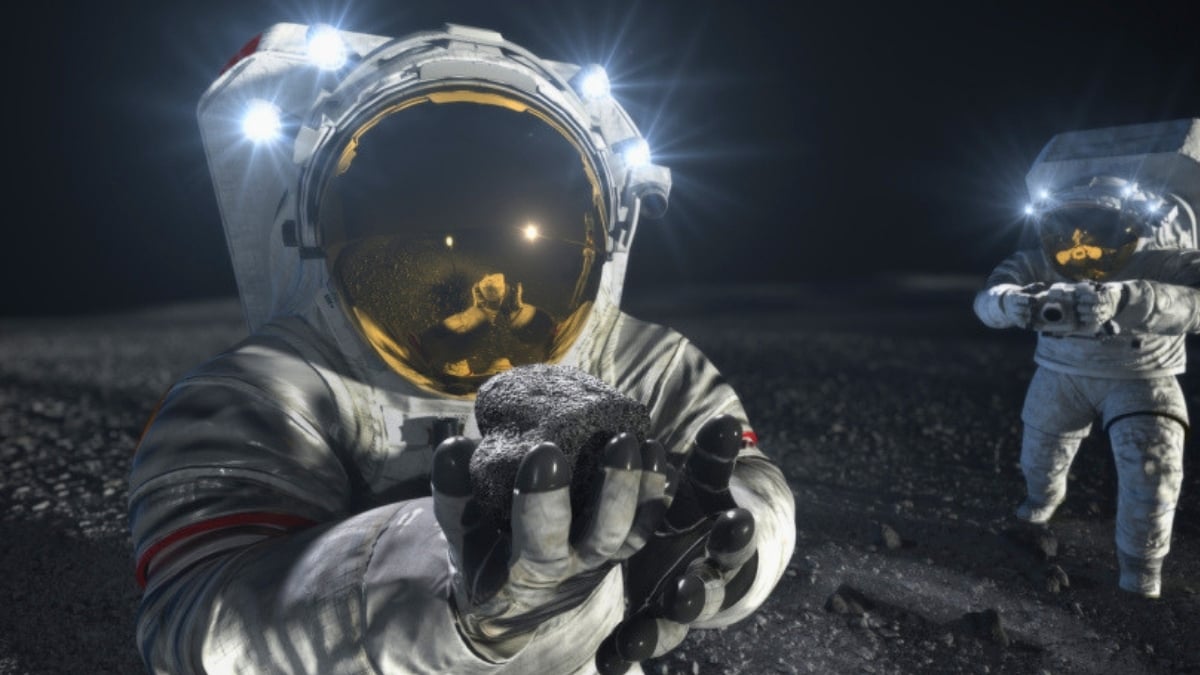 What Would Living on The Moon Really Do to The Human Body? : ScienceAlert