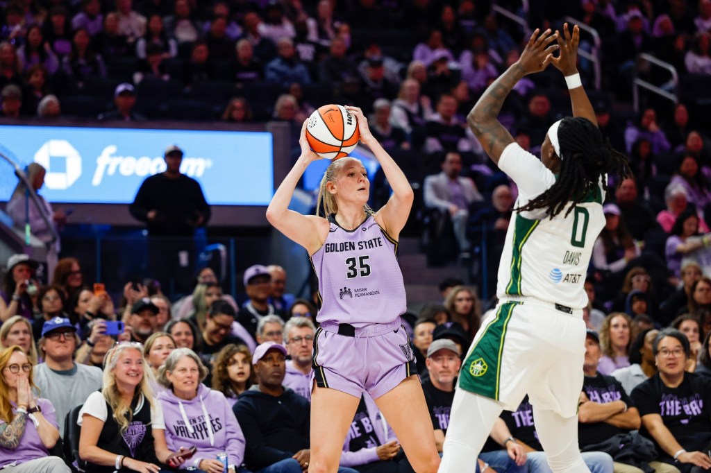 Valkyries' Cate Reese explains jumping on free throws: "Not illegal"
