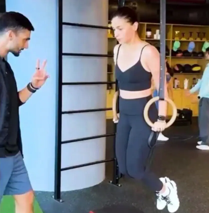 Busy schedules often make working out feel impossible, but celebrity fitness trainer Karan Sawhney, who has trained stars like Alia Bhatt and Kriti Sanon, says staying fit does not need hours at the gym. He recently shared a simple 10-minute workout routine designed for busy people that includes just five exercises, requires no equipment, and can be done anywhere. The quick routine focuses on bodyweight movements that improve strength, stamina, and overall fitness while targeting multiple muscle groups. Here are the five exercises he recommends.