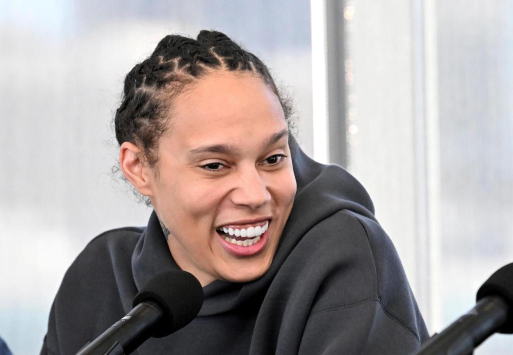 WNBA champion Brittney Griner signing with Connecticut Sun