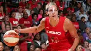 Elena Delle Donne playing for the Washington Mystics.