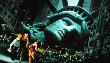 ESCAPE FROM NEW YORK, Kurt Russell, 1981